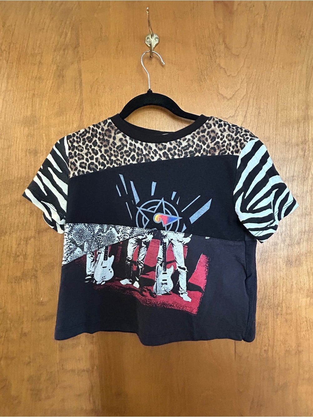 Alice + Olivia NWT Black Graphic Tee with Animal Print Panels